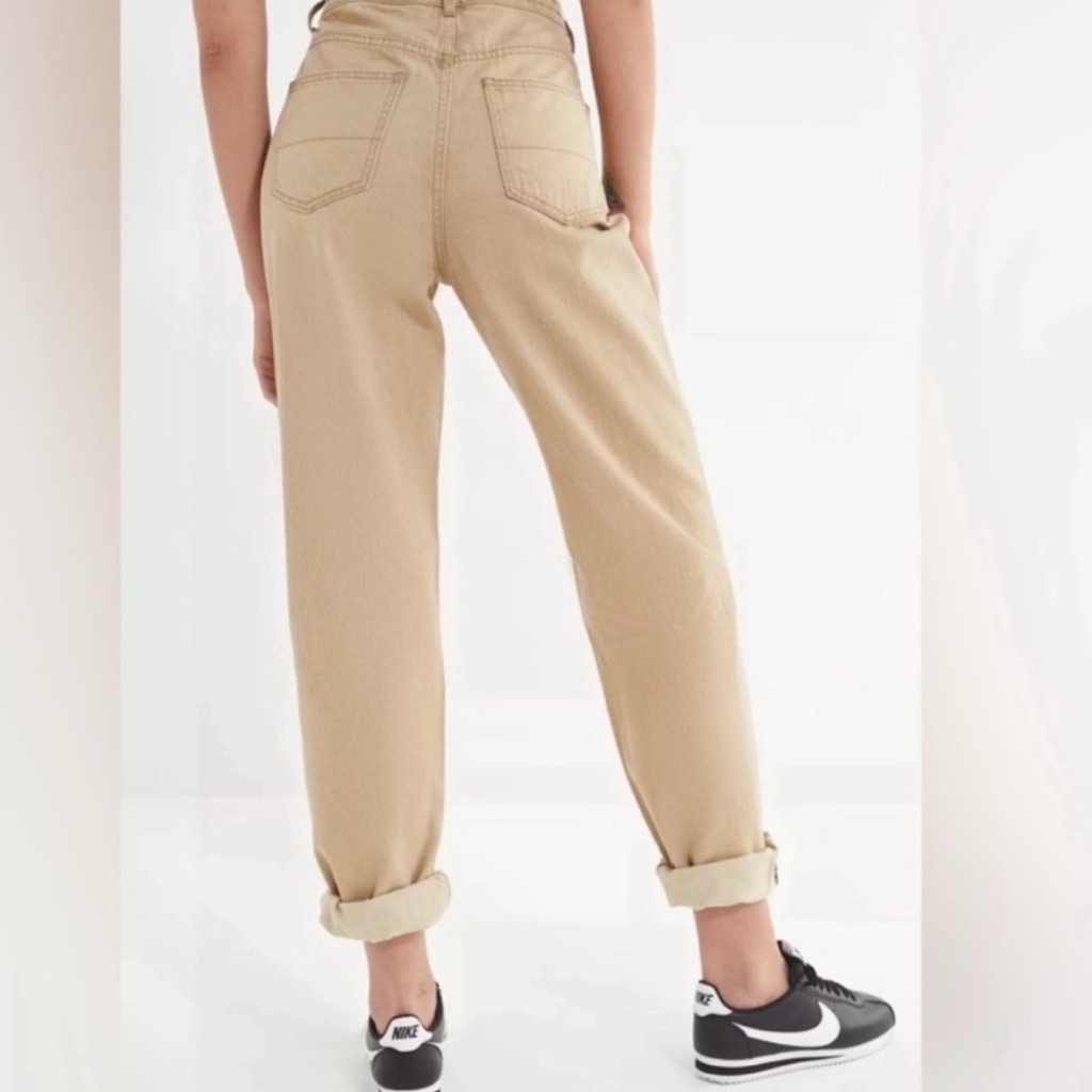 Bdg Baggy Jeans. Tan. Size 28.
